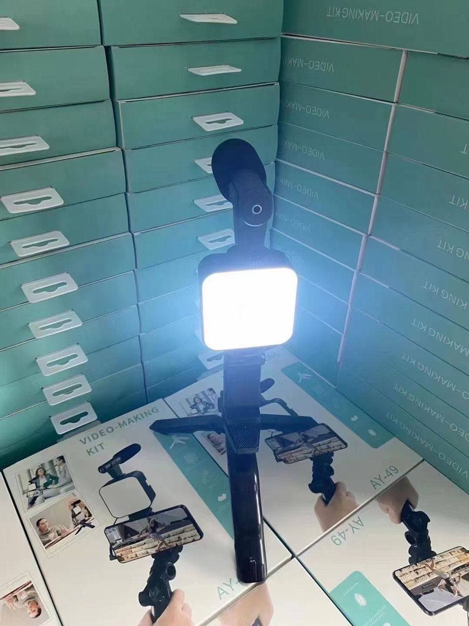 SMARTPHONE MINI VLOG KIT + FREE REMOTE - image 1