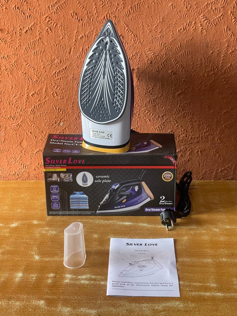 SILVER LOVE 2200W ADVANCED TECH CERAMIC SOLEPLATE STEAM IRON (CY-658) - image 1